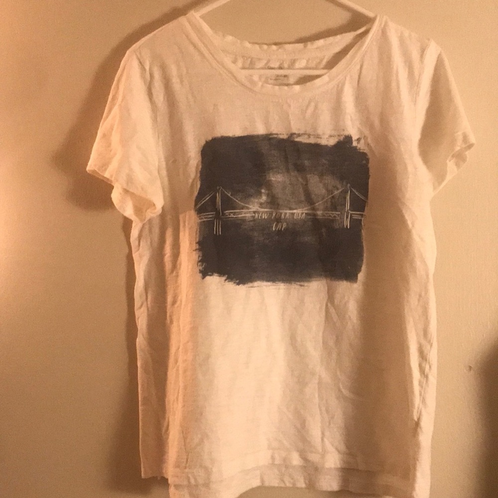 3️⃣ pieces for $10 sale 🏷 Gap Graphic T